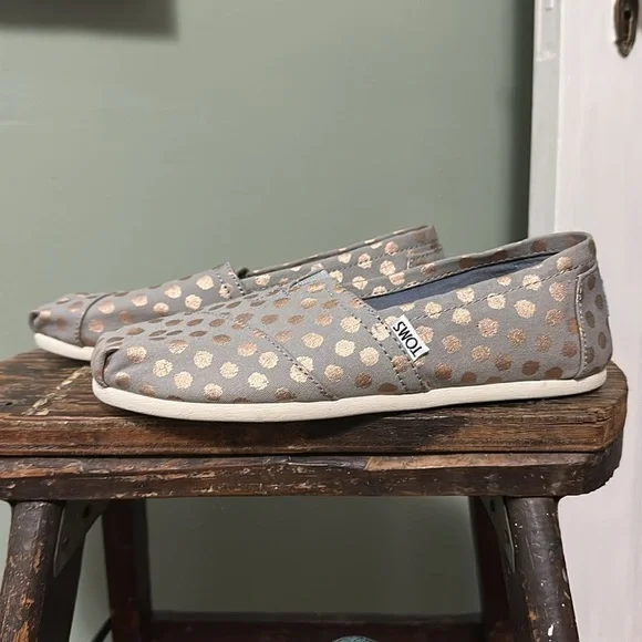 NWOT TOMS Classic Drizzle Grey/Rose Gold Foil Polka Dot Slip-Ons - Picture 4 of 13